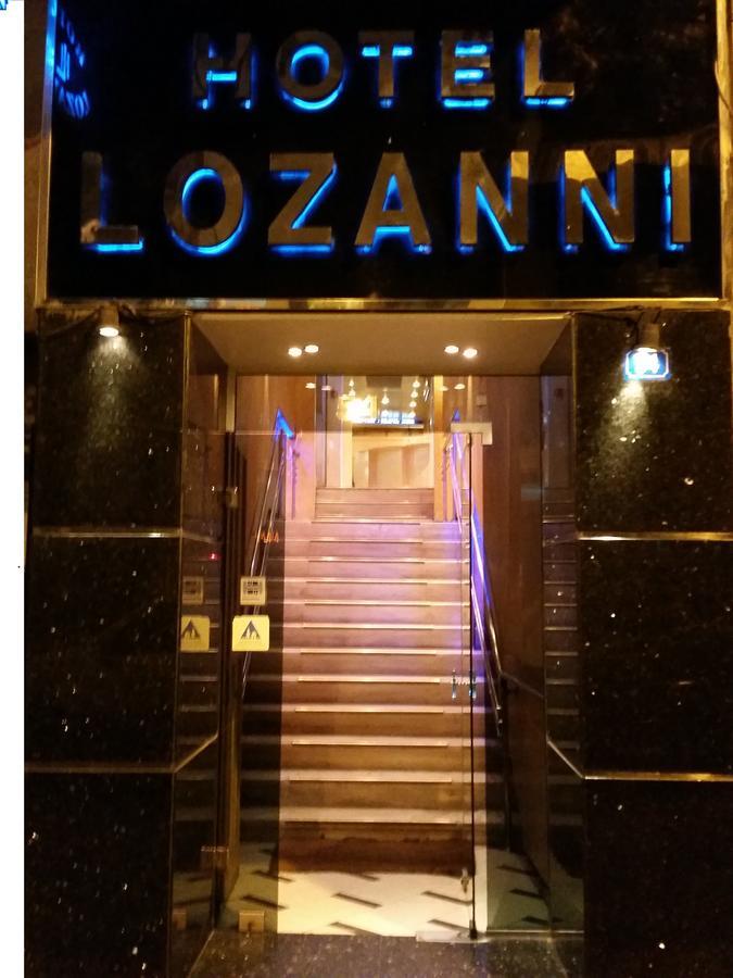 Lozanni Hostel Атина Екстериор снимка