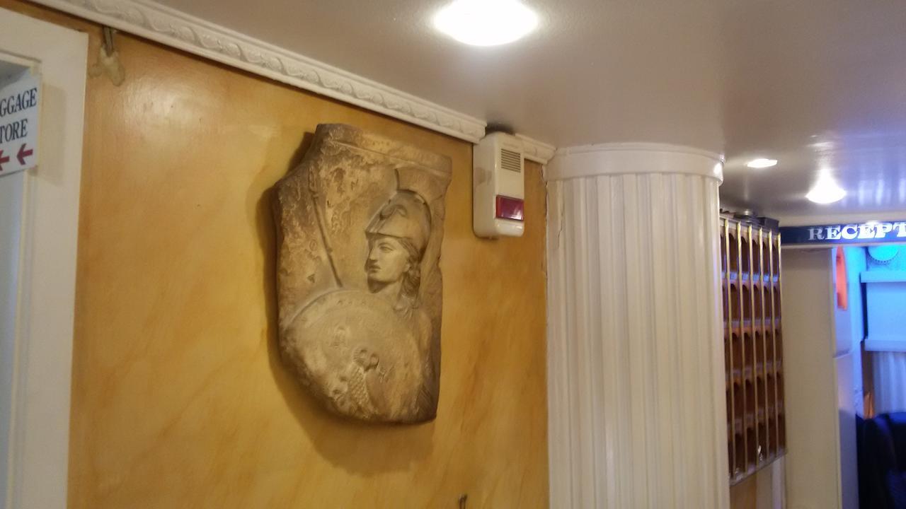 Lozanni Hostel Атина Екстериор снимка