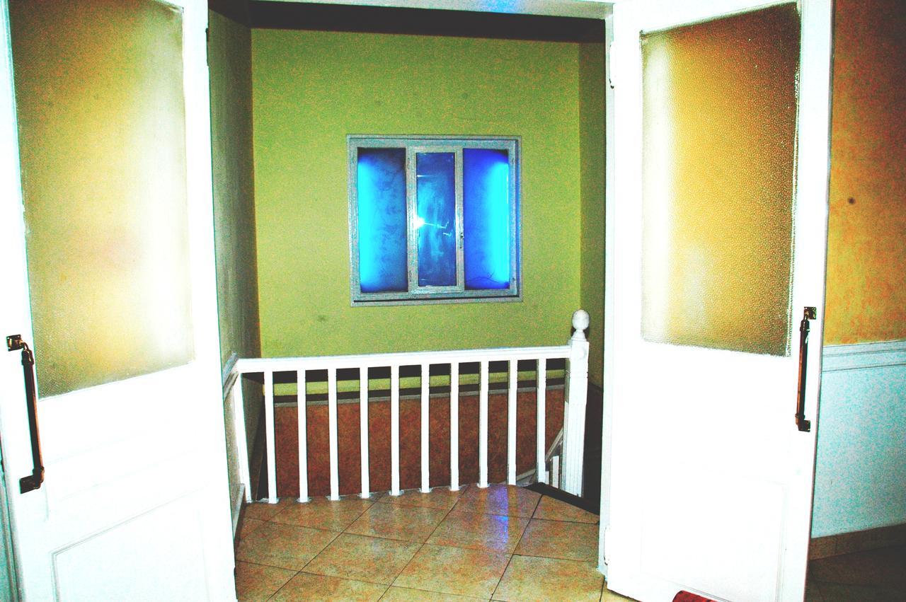 Lozanni Hostel Атина Екстериор снимка